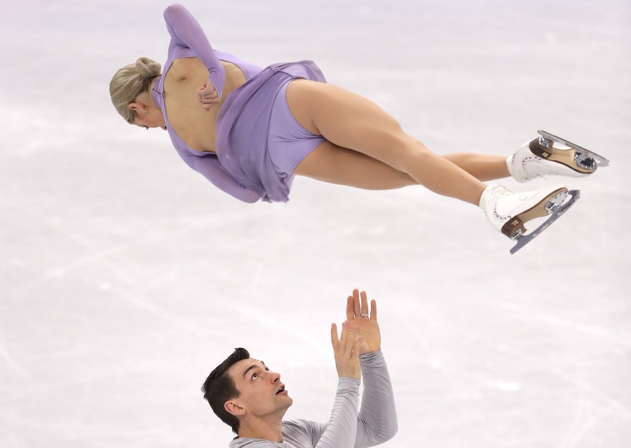 Figure Skating – Winter Olympics Day 2_695377