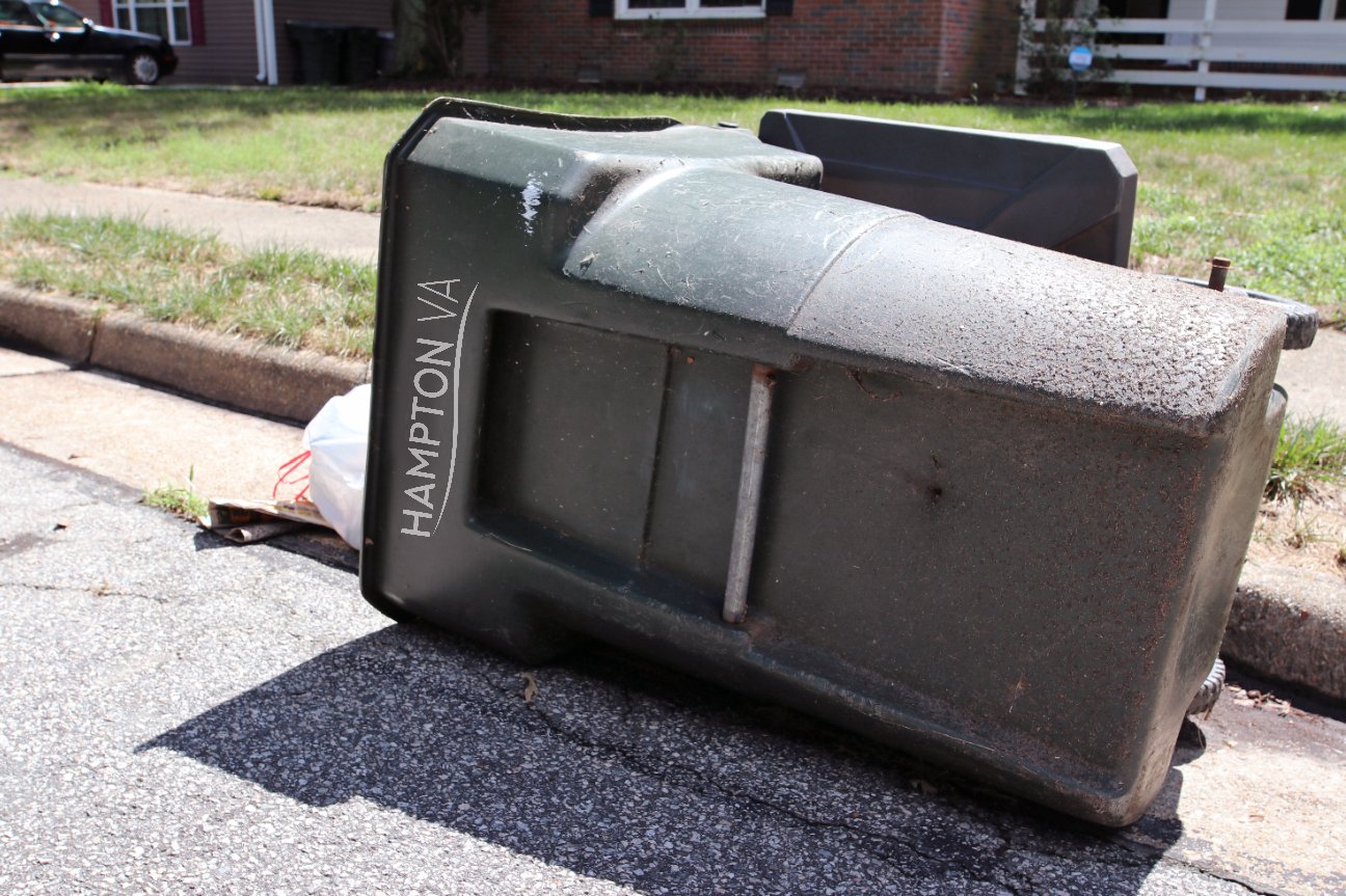 trashcan down hampton_1536695901800.jpg.jpg