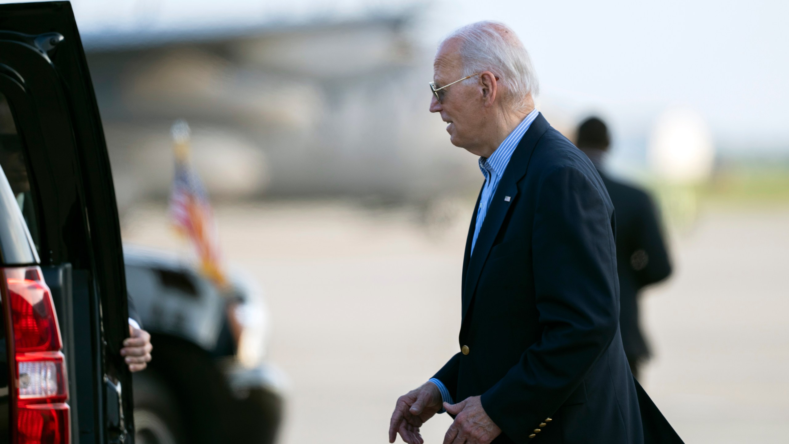 President Joe Biden arrives at Delaware Air National Guard Base in New Castle, Del., Friday, July 5, 2024, from a campaign rally in Madison, Wis. (AP Photo/Manuel Balce Ceneta)