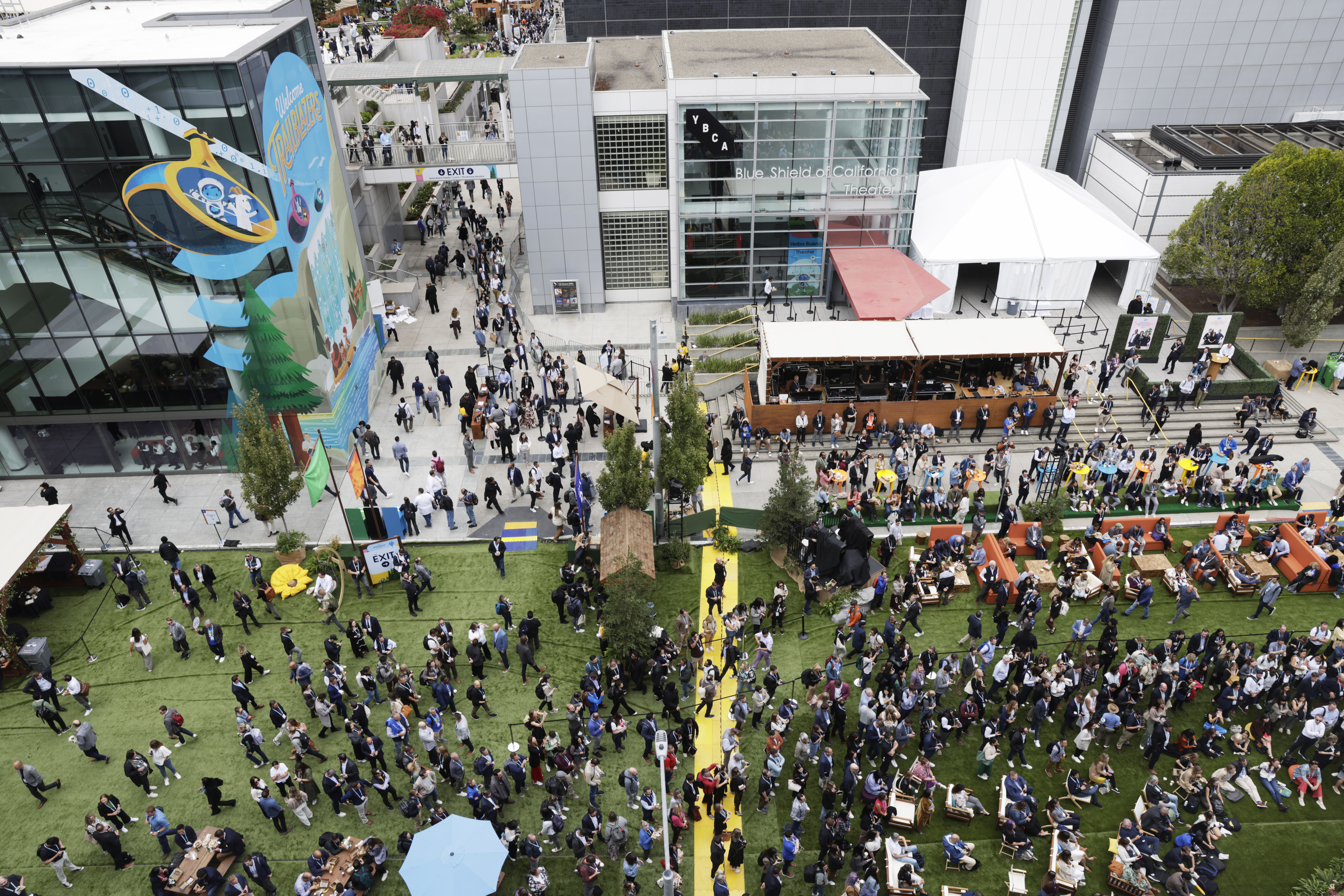 Thousands arrive for day one of the Dreamforce conference at Moscone Center in San Francisco, Tuesday, Sept. 17, 2024. (Brontë Wittpenn/San Francisco Chronicle via AP)