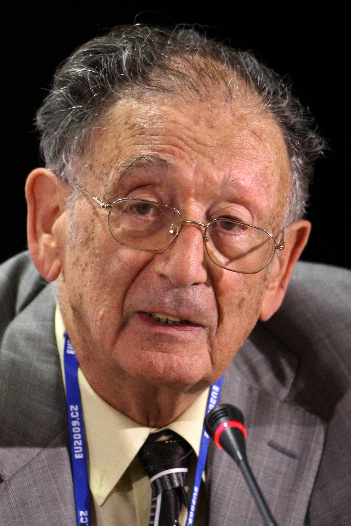 FILE - Professor of Holocaust Studies at the Hebrew University of Jerusalem, Yehuda Bauer, addresses the media during a news conference during the Holocaust Era Assets Conference in Prague, Czech Republic, June 29, 2009. Bauer has died at the age of 98. (AP Photo/Petr David Josek, File)