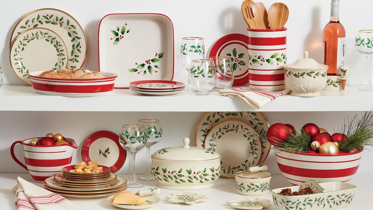 Lenox / These holiday dinnerware sets are here to set the festive vibe