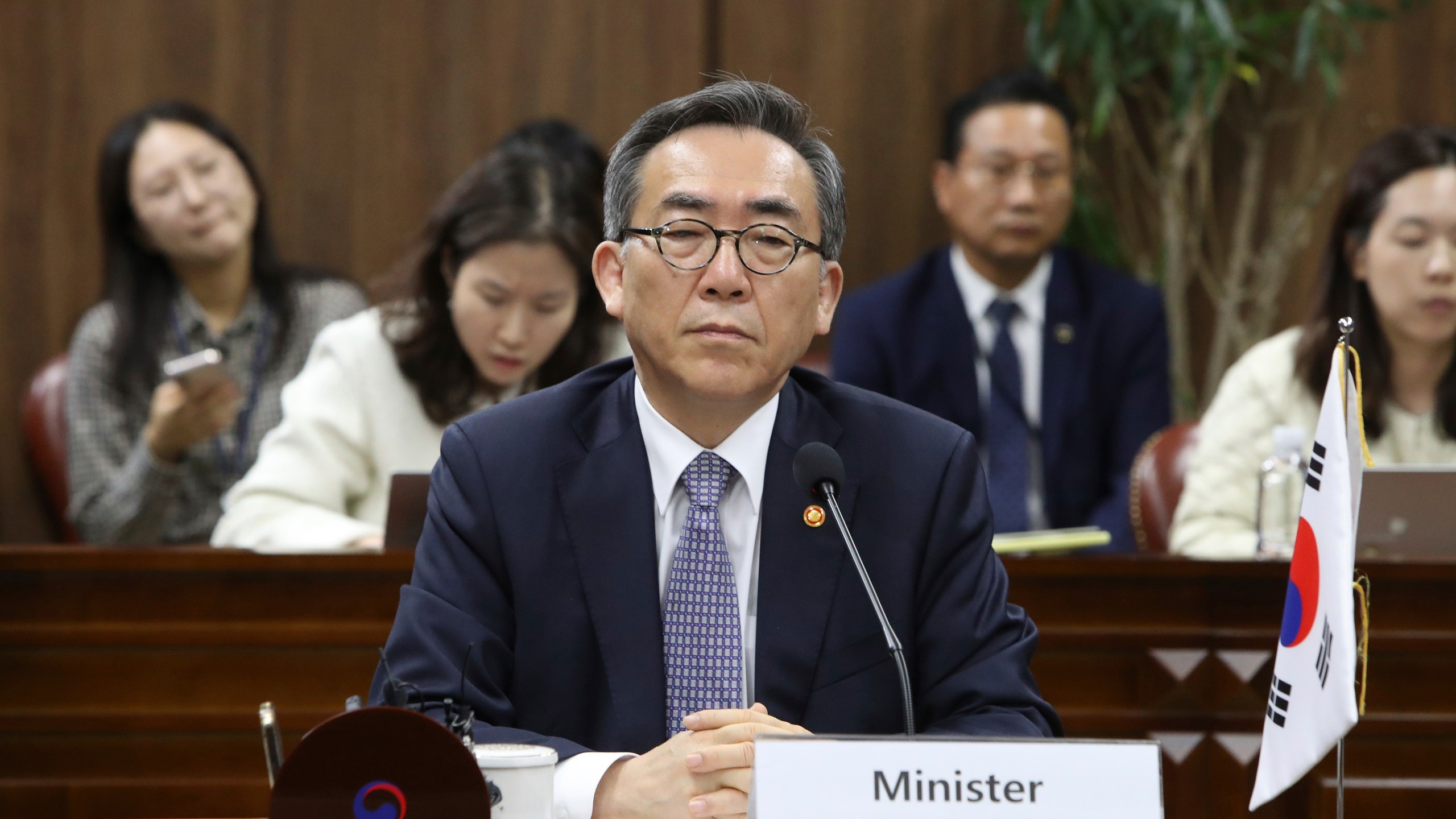 South Korean Foreign Minister Cho Tae-yul, talks to European Union foreign policy chief Josep Borrell, not in picture, during a meeting at the Foreign Ministry, in Seoul, South Korea, Monday, Nov. 4, 2024. ( Chung Sung-Jun/Pool Photo via AP)