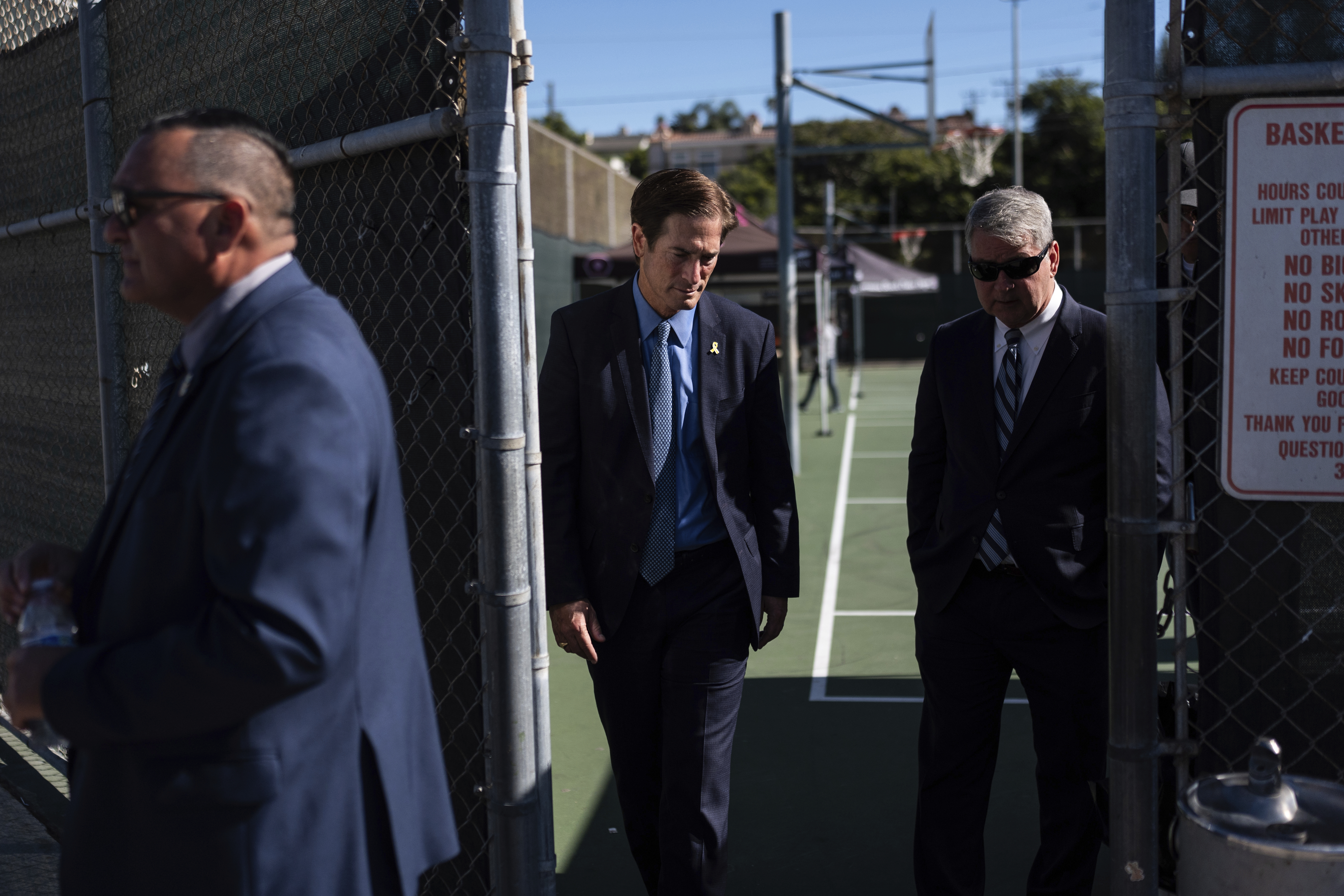 Nathan Hochman, the newly elected Los Angeles County district attorney, talks with Redondo Beach, Calif., city attorney Michael Webb, right, during a Housing Initiative Court session in Hermosa Beach, Calif., Wednesday, Nov. 13, 2024. (AP Photo/Jae C. Hong)