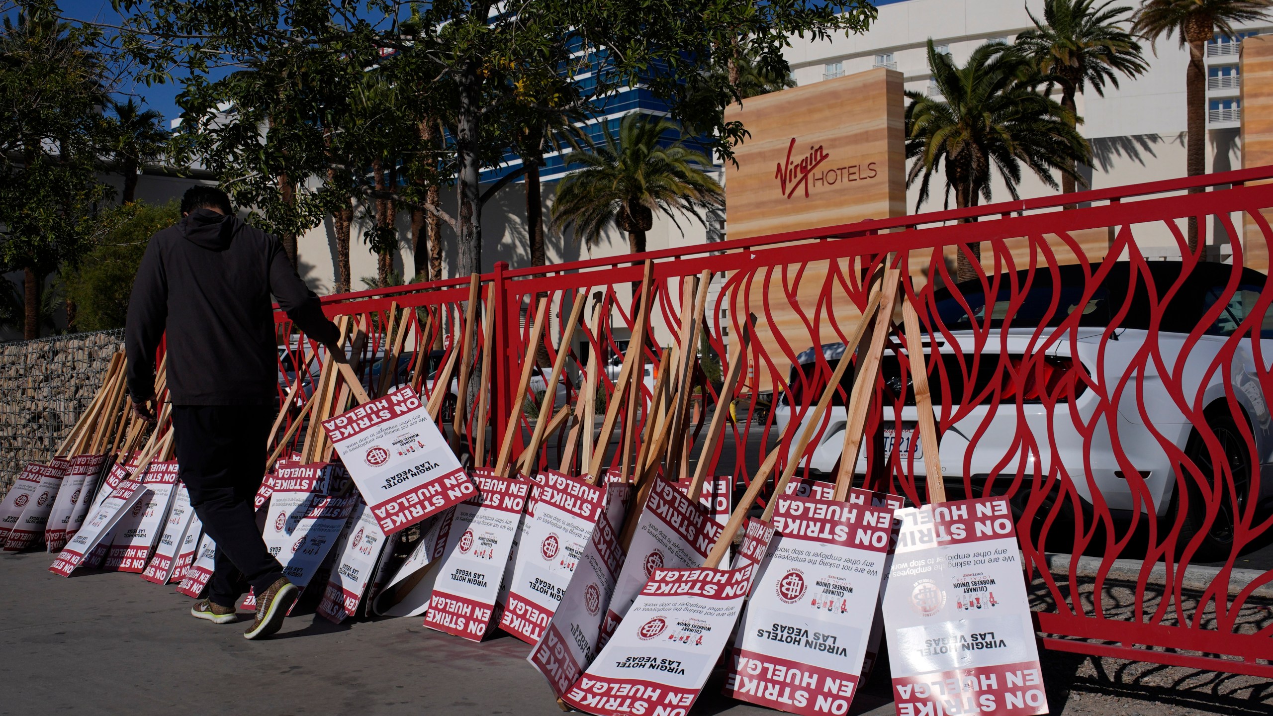 Members of the Culinary Workers Union picket in front of the Virgin Hotels Las Vegas, Friday, Nov. 15, 2024, in Las Vegas. (AP Photo/John Locher)