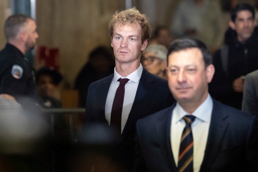 Daniel Penny arrives at the courtroom from a break in New York, Tuesday, Dec. 3, 2024. (AP Photo/Yuki Iwamura)